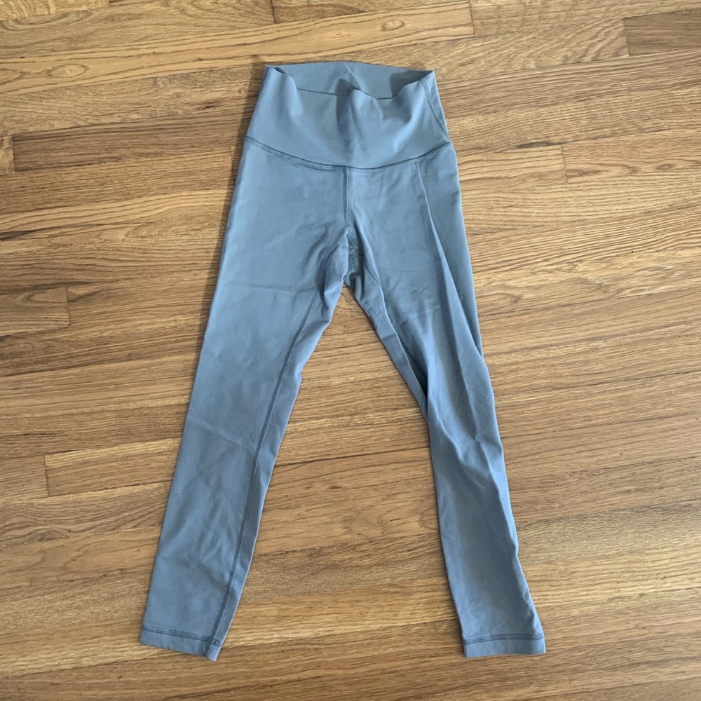 Lululemon Gray Cropped Wonder Under